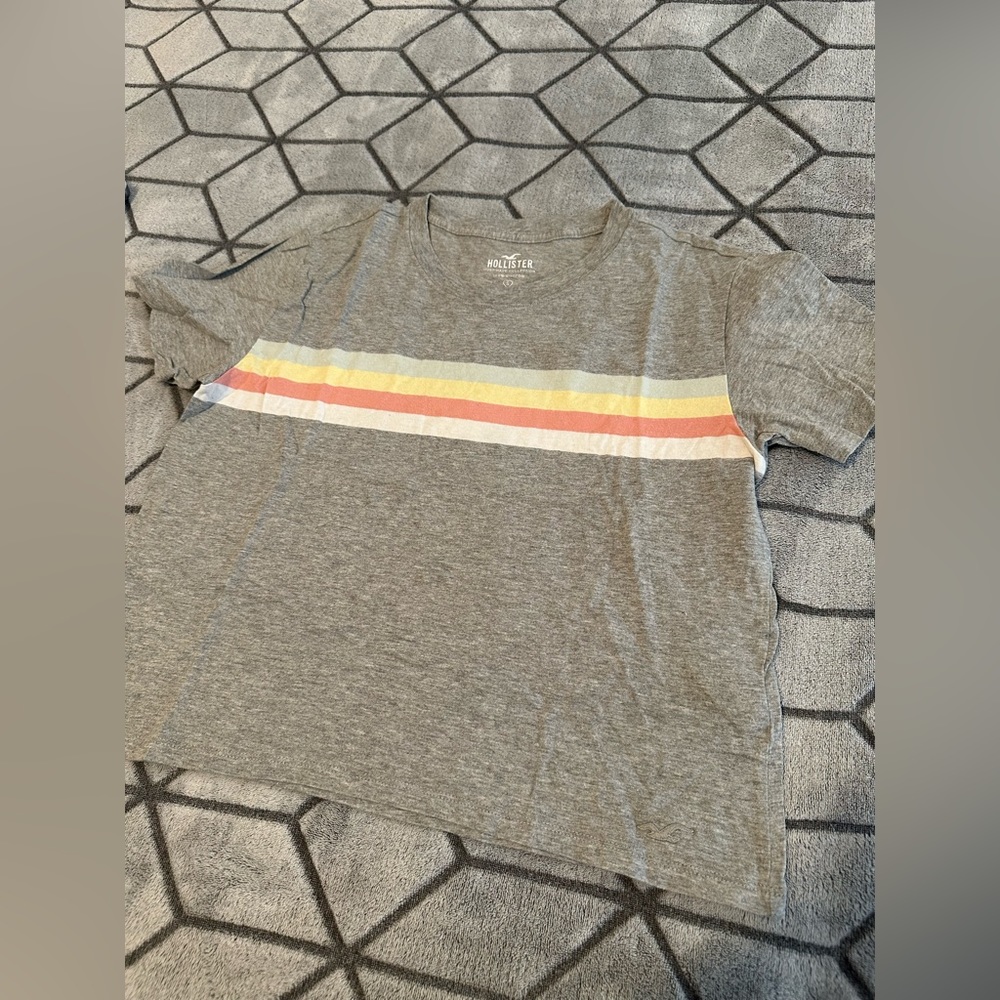 Hollister cropped grey shirt with colored stripes